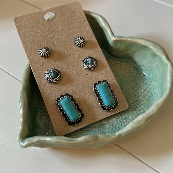 Turquoise earring set - Picture 2 of 4